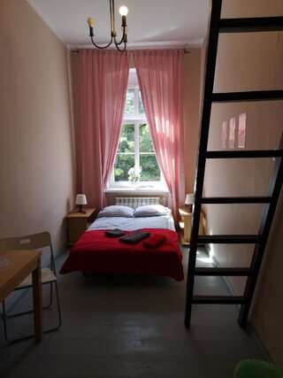 Проживание в семье Rooms Close To Everywhere Гданьск Двухместный номер с 1 кроватью и общей ванной комнатой-22
